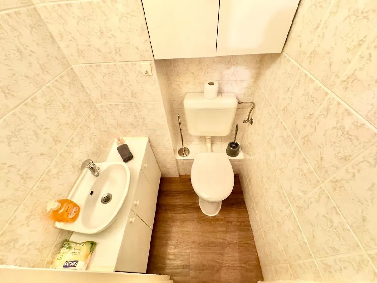 T27 Apartment Budapest 0*,